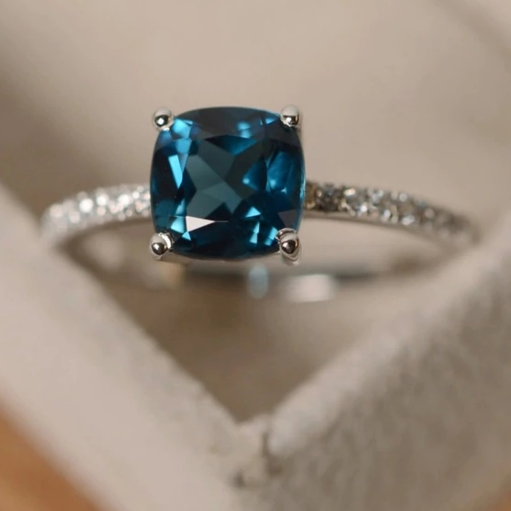Fashion Ring - London blue topaz simulation N6
